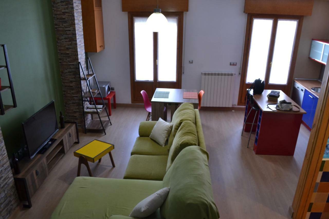 Apartamento Puerta Del Pirineo Sabinanigo Exterior photo