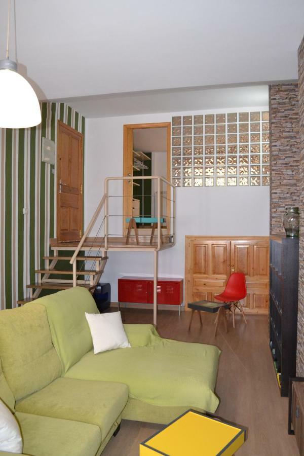 Apartamento Puerta Del Pirineo Sabinanigo Exterior photo
