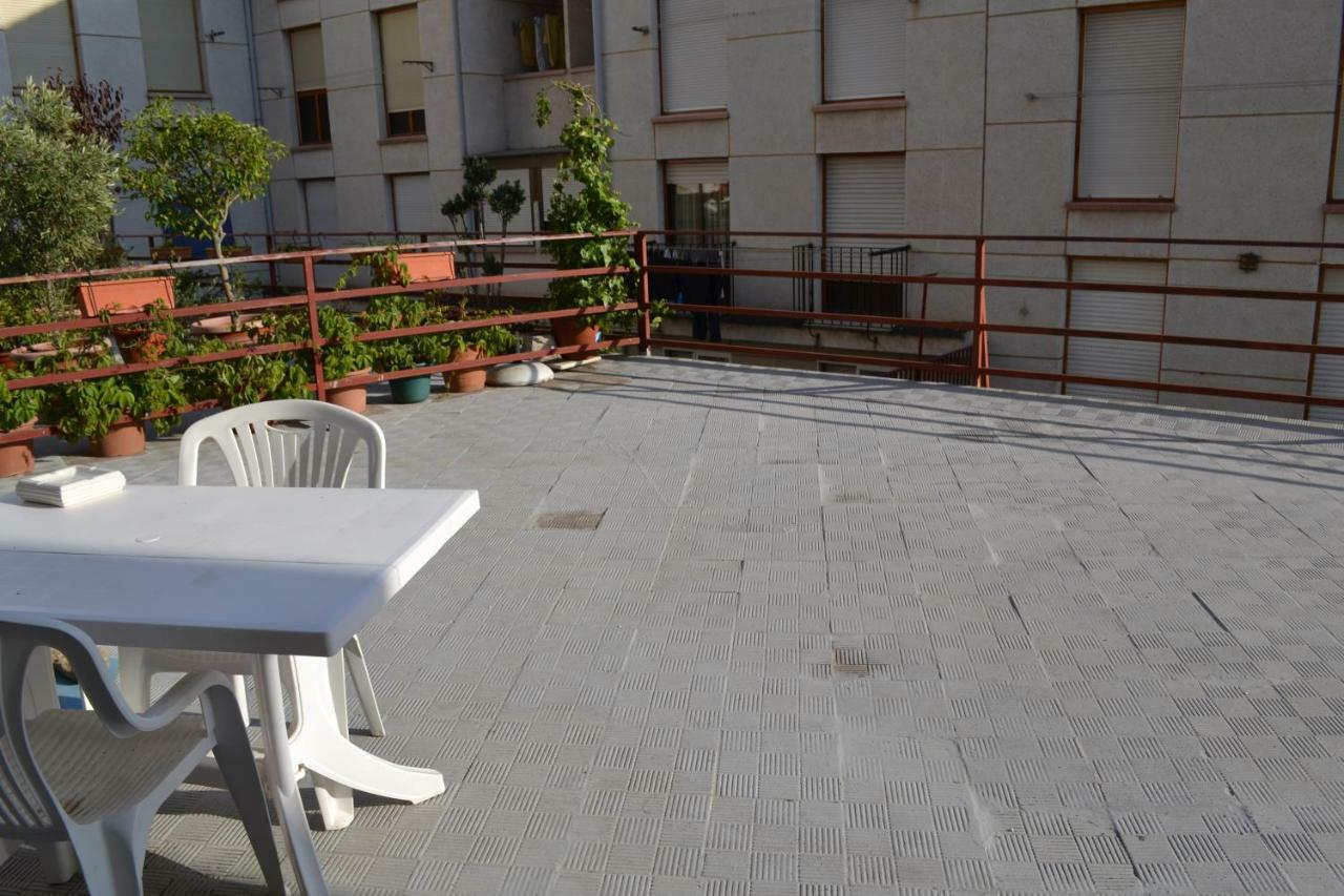 Apartamento Puerta Del Pirineo Sabinanigo Exterior photo